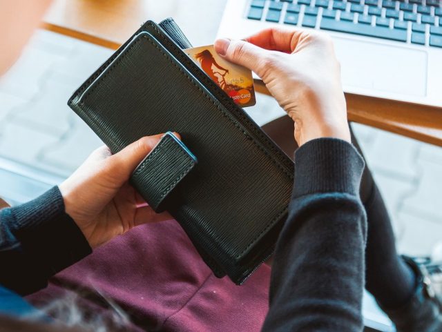 wallet-2125548_1280