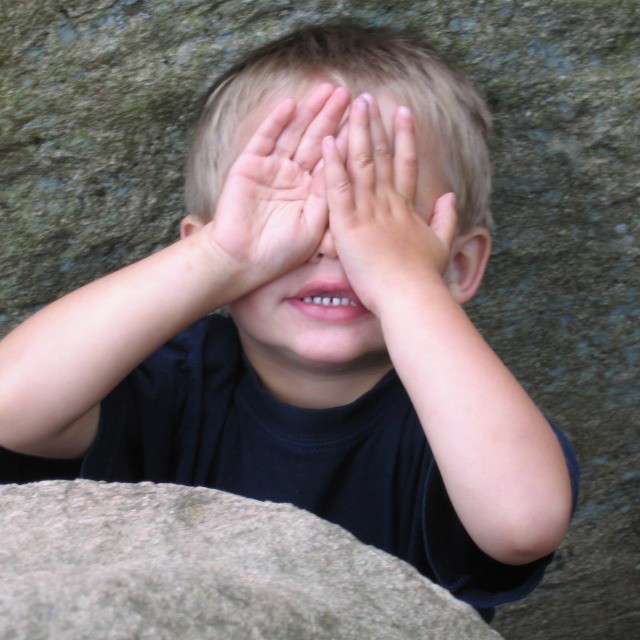 10 5569scared-boy