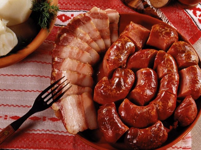svinaja-domashnjaja-kolbasaa