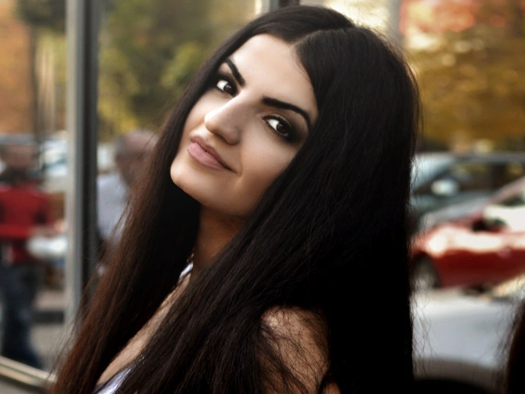 Чем красят волосы армянки