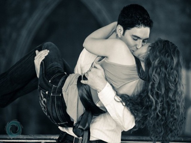 love-kiss-love-romance