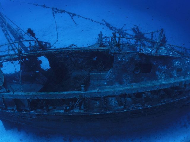landscape-1446558452-shipwreck