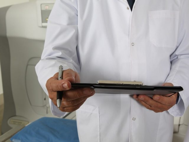 doctor-1228627_1280