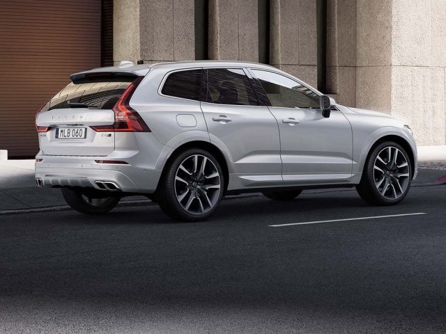 25 volvo-xc60-rdesign-exterior-right-side-rear-view-v1