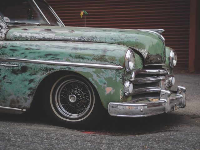 car-984159_1280