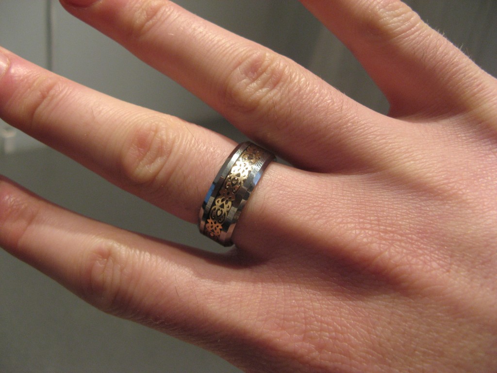 Мужское кольцо на два пальца