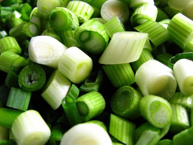528