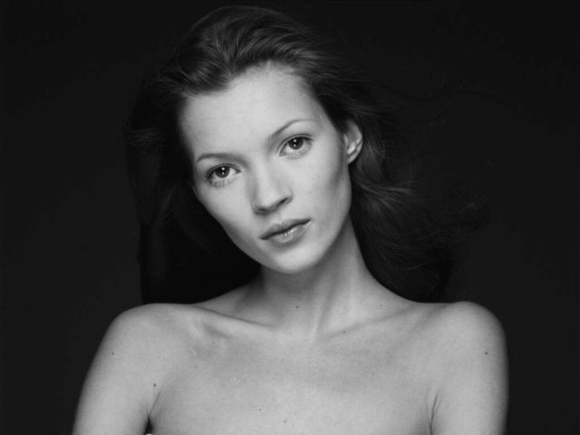 rs_1024x1024-190115132105-1024-kate-moss-1990s-London-Magazine