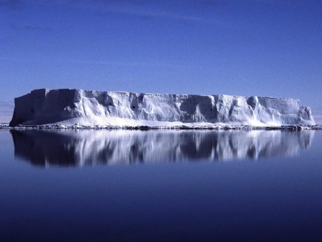 537