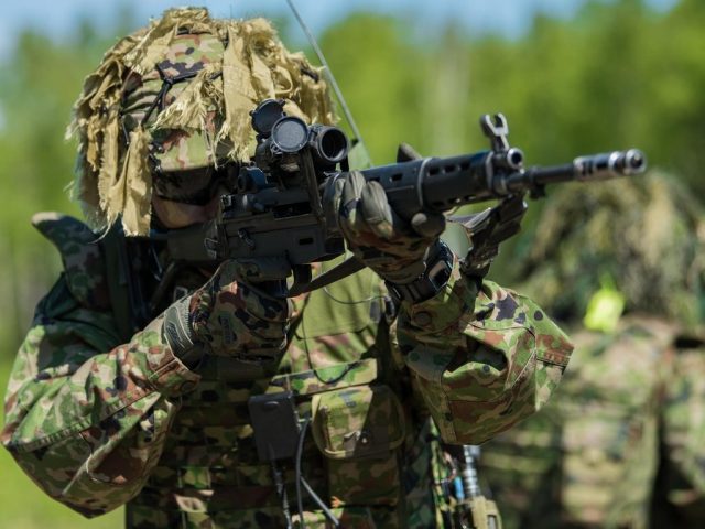 oruzie-soldat-armia-japan-ground-self-defence-force